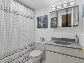 3 Wood Lane, Plainview NY 11803