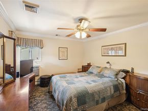 3 Wood Lane, Plainview NY 11803