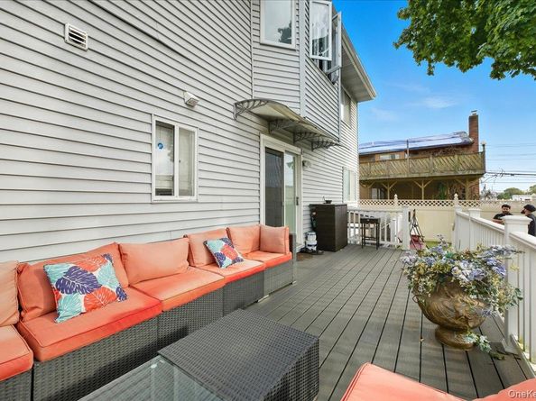 302 W John Street A, Hicksville NY 11801