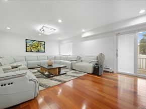 302 W John Street A, Hicksville NY 11801