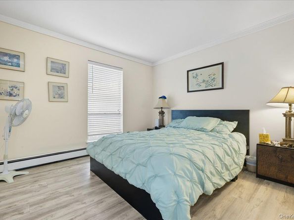 302 W John Street A, Hicksville NY 11801