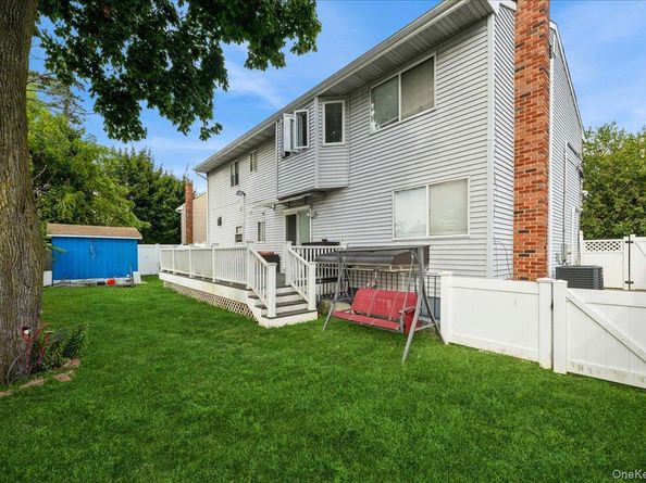 302 W John Street A, Hicksville NY 11801
