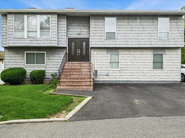 302 W John Street A, Hicksville NY 11801