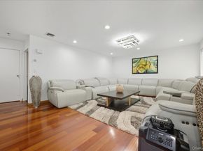 302 W John Street A, Hicksville NY 11801