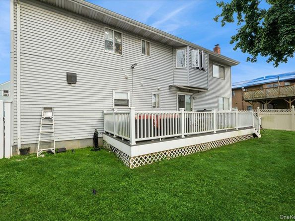 302 W John Street A, Hicksville NY 11801