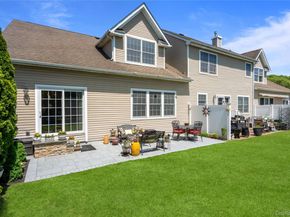 51 Eagle Circle, Bohemia NY 11716