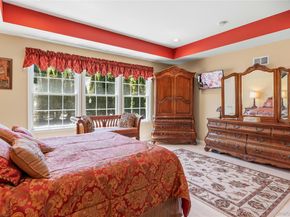 51 Eagle Circle, Bohemia NY 11716