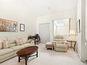 35 Waterside Close, Eastchester NY 10709
