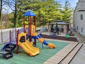 35 Waterside Close, Eastchester NY 10709