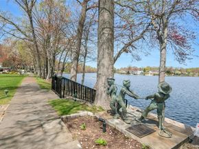 35 Waterside Close, Eastchester NY 10709