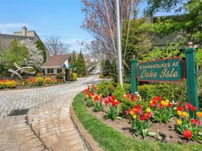 35 Waterside Close, Eastchester NY 10709