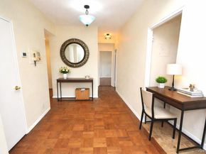 240 Garth Road 7J2, Scarsdale NY 10583