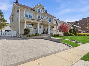 130 Wellington Road, Mineola NY 11501