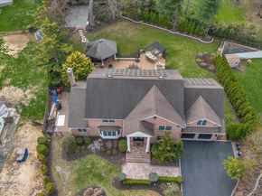 36 Fox Lane, Dix Hills NY 11746