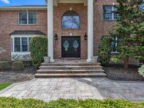 36 Fox Lane, Dix Hills NY 11746