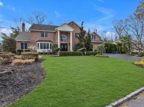 36 Fox Lane, Dix Hills NY 11746