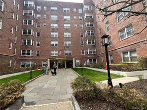 120 E Hartsdale Avenue 1R, Hartsdale NY 10530
