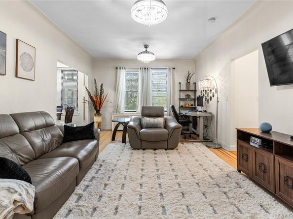 43 Calton Road 2K, New Rochelle NY 10804