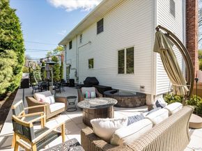 1 Catherwood Crescent, Melville NY 11747