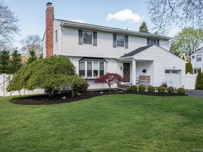 1 Catherwood Crescent, Melville NY 11747