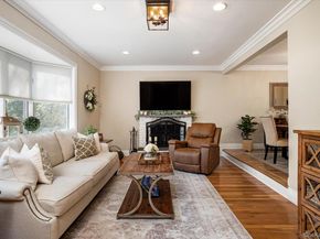 1 Catherwood Crescent, Melville NY 11747
