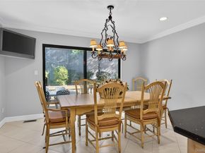 5 Pony Circle 5, Roslyn Heights NY 11577