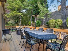5 Pony Circle 5, Roslyn Heights NY 11577