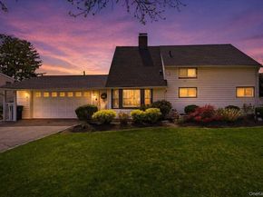 235 Twin Lane E, Wantagh NY 11793