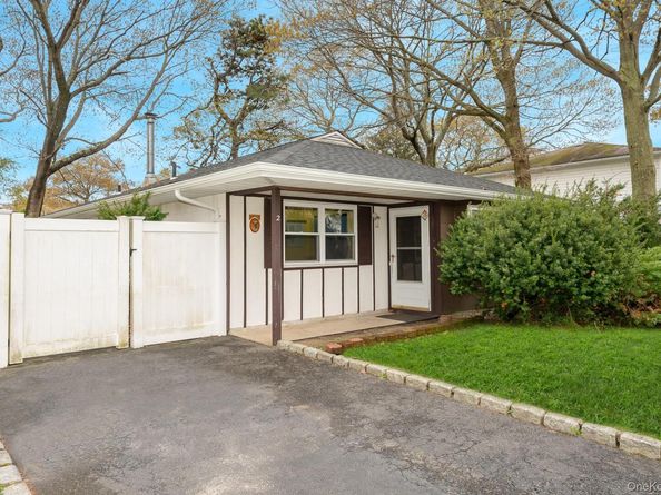 2 Arleen Avenue, Holbrook NY 11741