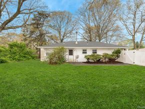 2 Arleen Avenue, Holbrook NY 11741
