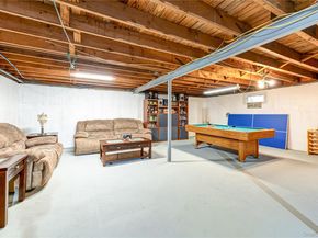 5 Taylor Drive, Farmingdale NY 11735