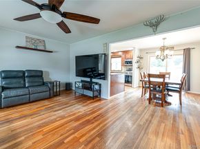 5 Taylor Drive, Farmingdale NY 11735