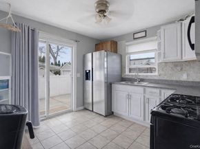 287 43rd Street, Lindenhurst NY 11757