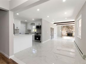 109 Evans Street, New Hyde Park NY 11040