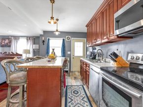 7 Willowbrook Lane, Freeport NY 11520