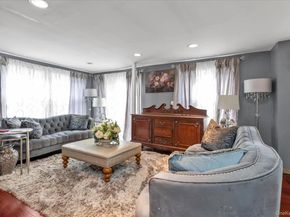 7 Willowbrook Lane, Freeport NY 11520