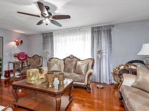 7 Willowbrook Lane, Freeport NY 11520