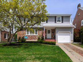 33 Rodney Place, Rockville Centre NY 11570