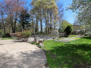 395 Ridgefield Road, Hauppauge NY 11788