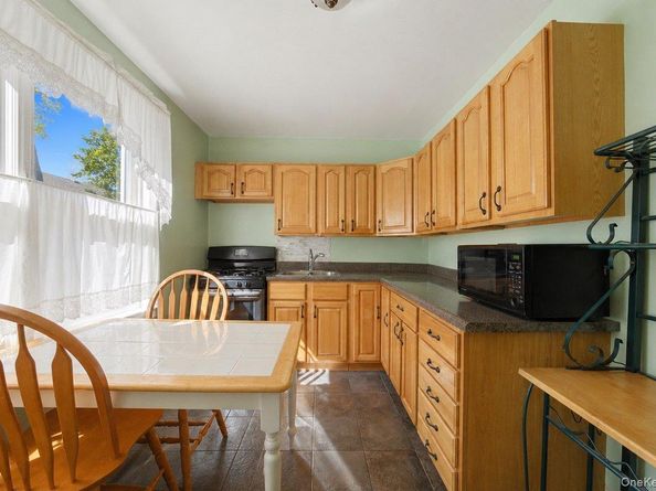 107 Hilltop Acres 107, Yonkers NY 10704