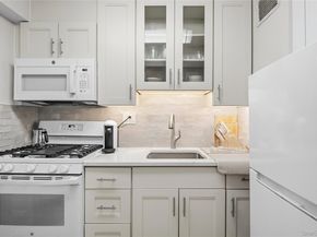 7510 Yellowstone Boulevard 2H, Rego Park NY 11374