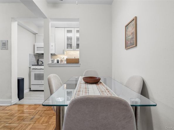 7510 Yellowstone Boulevard 2H, Rego Park NY 11374