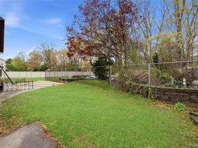27 Millbury Lane, Setauket NY 11720