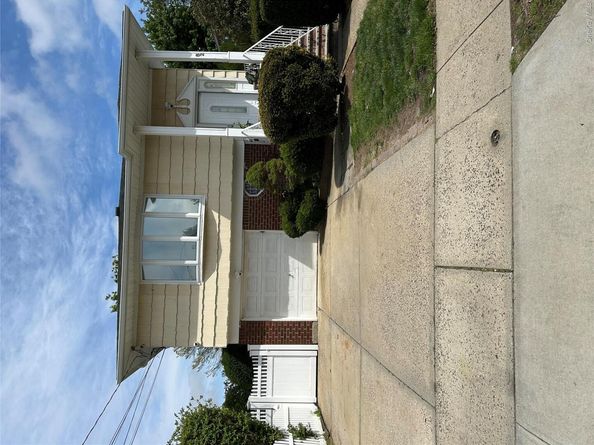 82 Bedford Road, Hempstead NY 11550