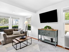 12 Smull Place, Port Washington NY 11050
