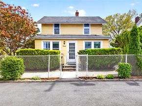 12 Smull Place, Port Washington NY 11050