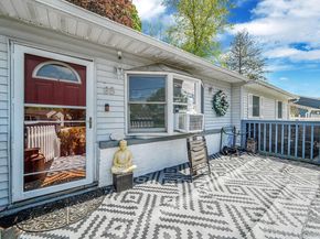 85 Applegate Drive, Central Islip NY 11722