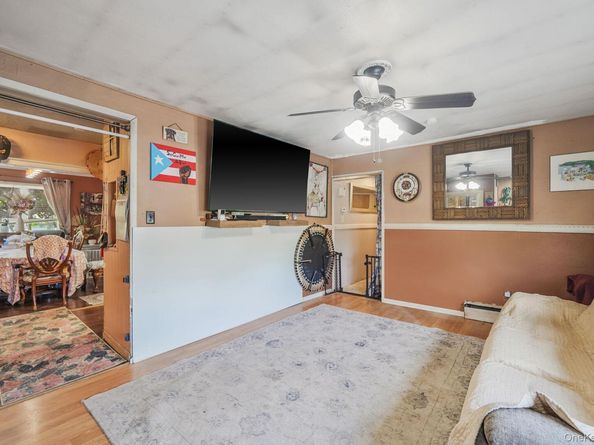 85 Applegate Drive, Central Islip NY 11722