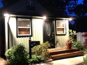 22 Salem Place, Copiague NY 11726