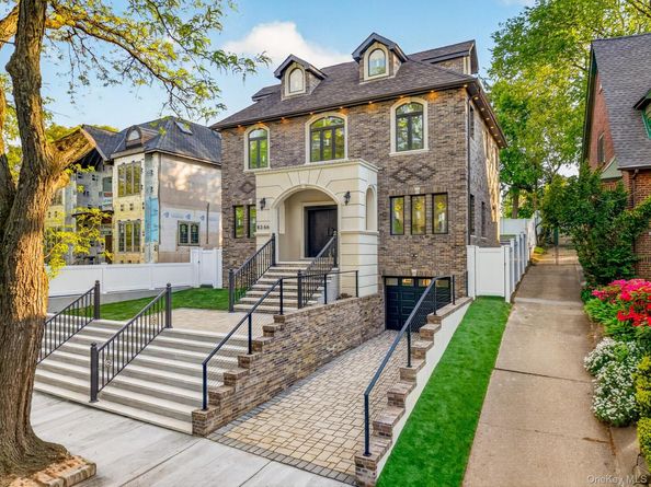 8366 Charlecote Ridge, Jamaica Estates NY 11432